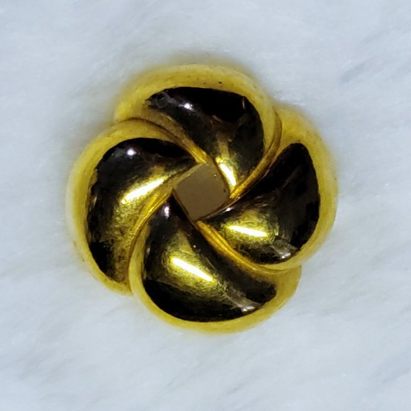 Gold toned knot brooch - Picture 1 of 2